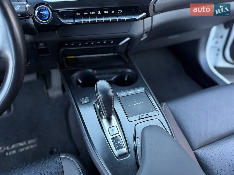 Внедорожник / Кроссовер Lexus UX 2021 в Киеве