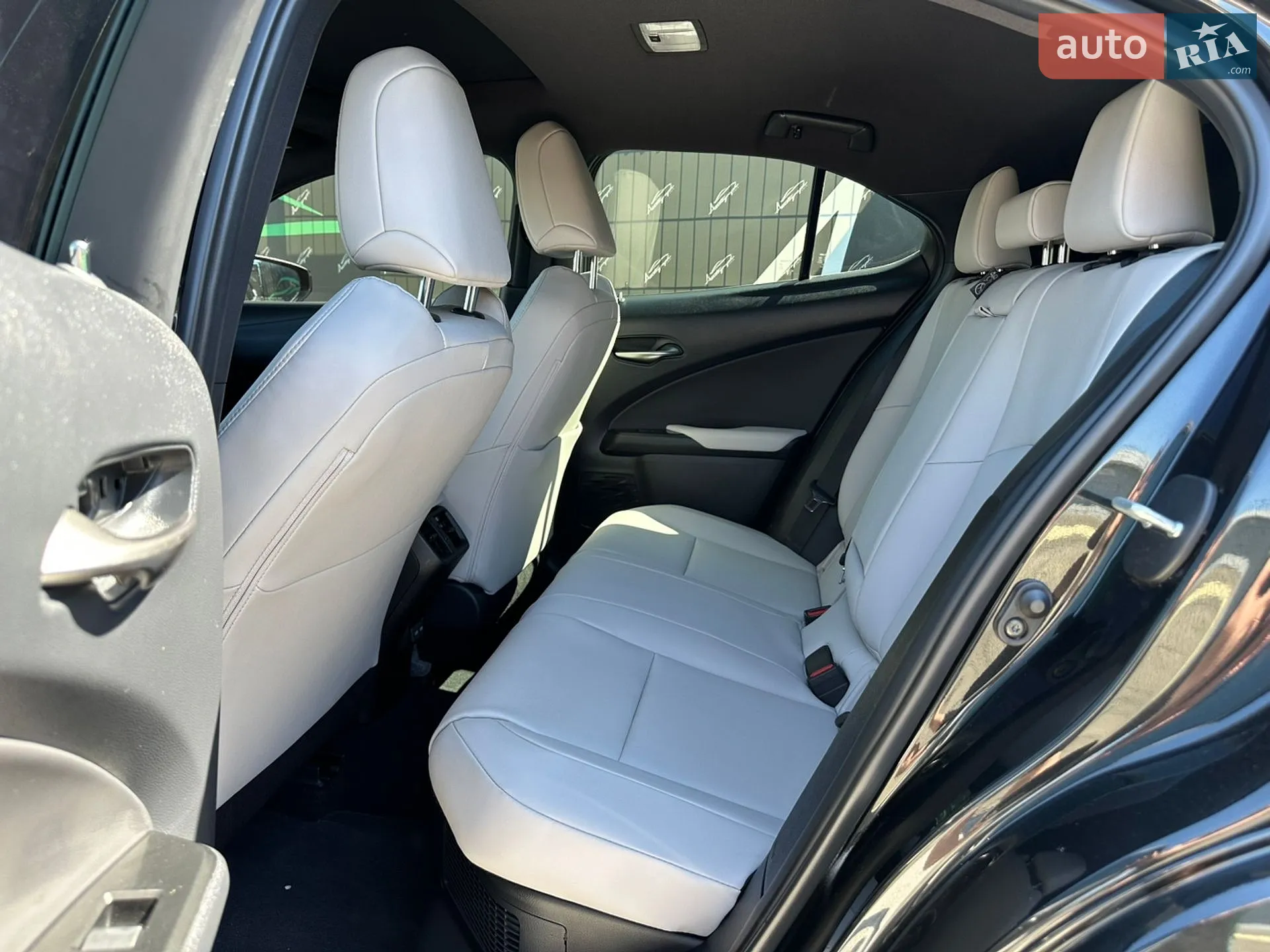 2025 Lexus UX - мініатюра 17