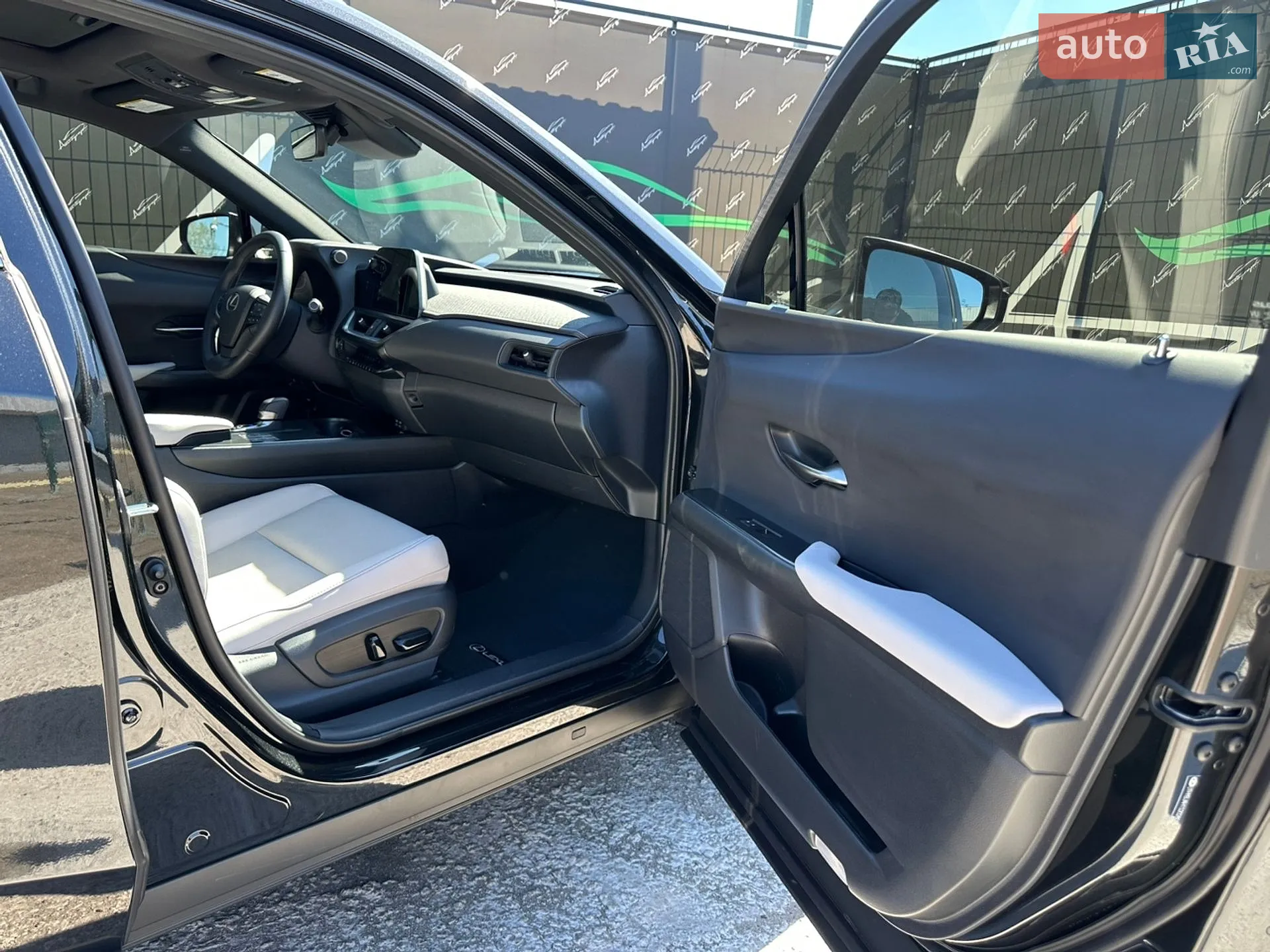 2025 Lexus UX - мініатюра 23