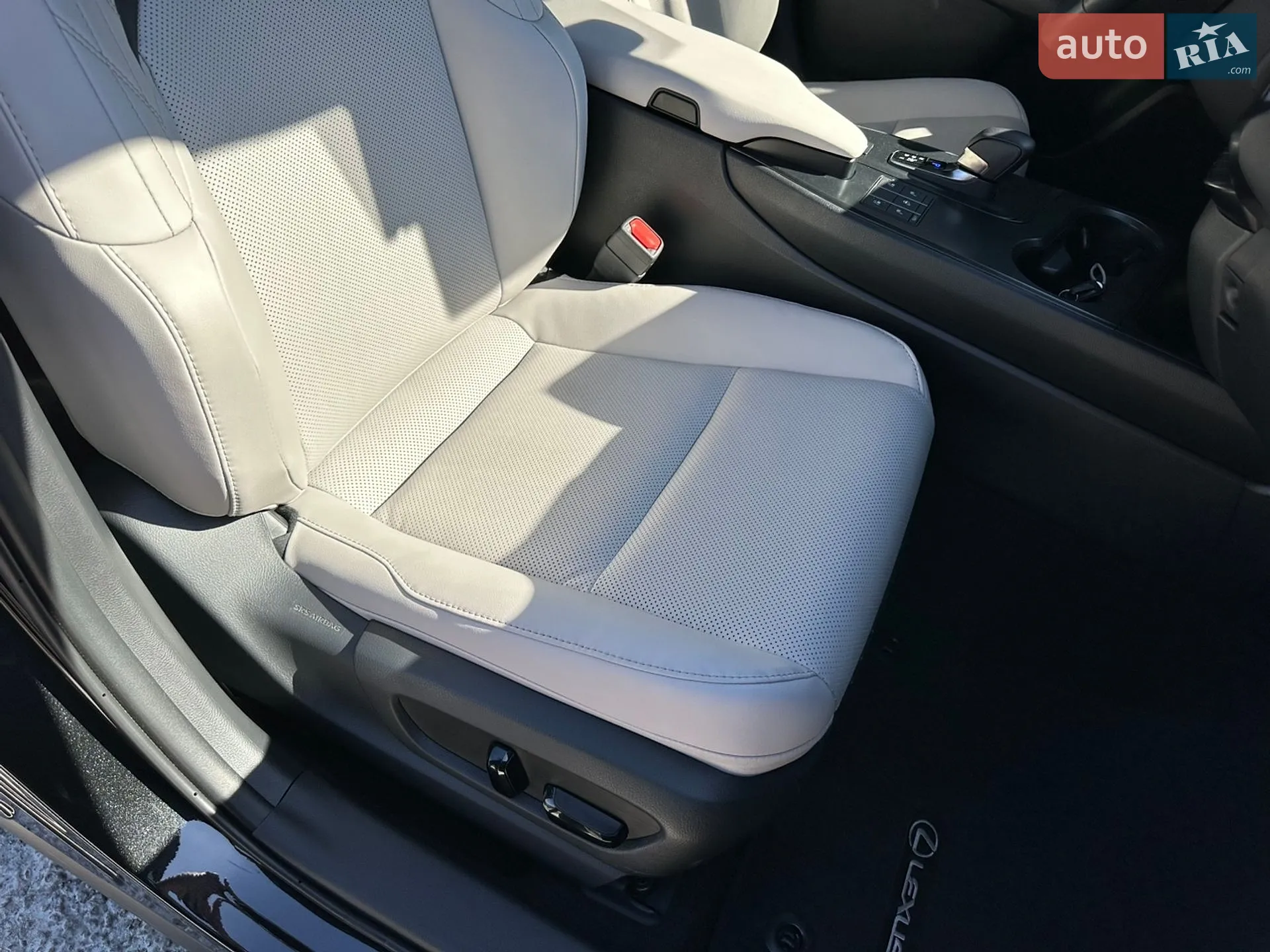 2025 Lexus UX - мініатюра 25