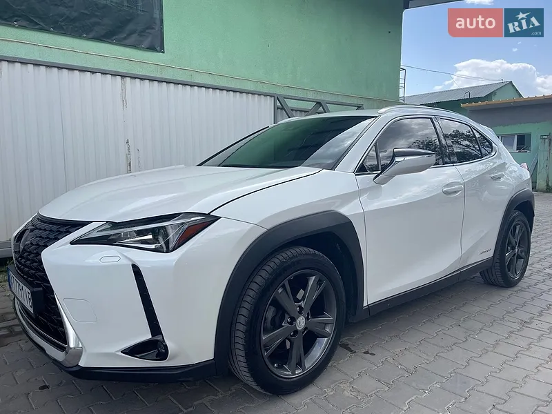 Lexus UX 2019