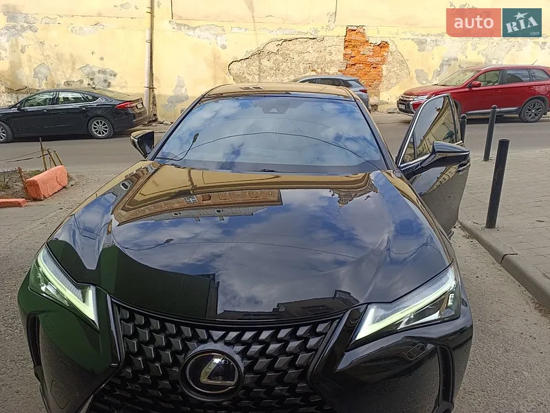 Lexus UX 2020
