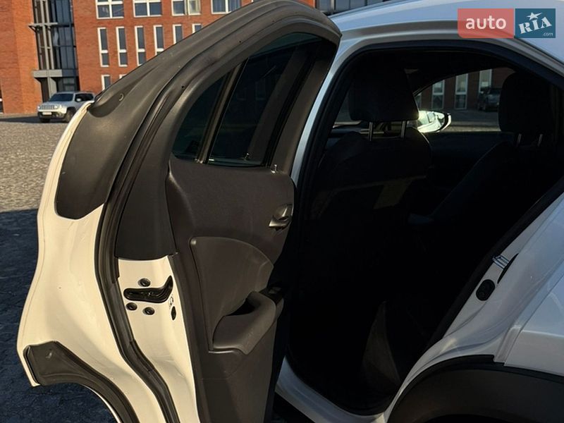 Позашляховик / Кросовер Lexus UX 2018 в Дніпрі