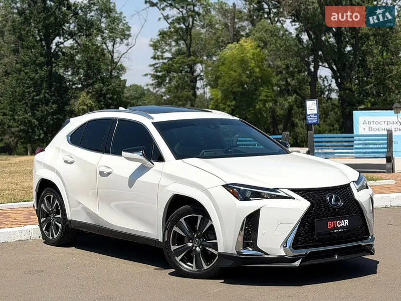 Lexus UX 2023