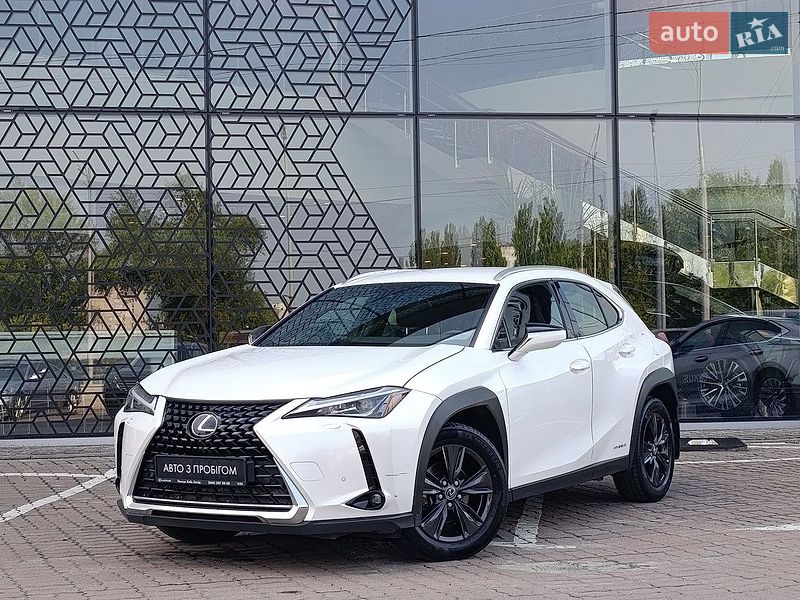 Lexus UX, фото из объявления
