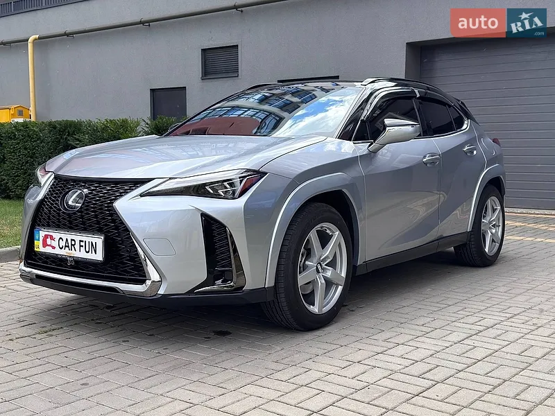 Lexus UX 2022