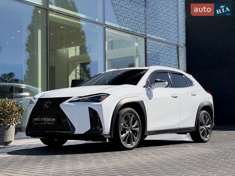 Lexus UX 2022