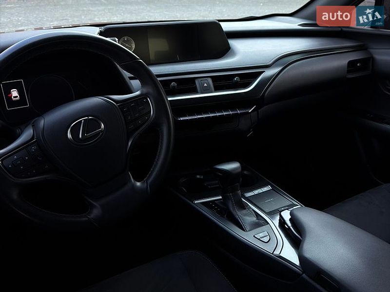 Позашляховик / Кросовер Lexus UX 2020 в Дніпрі