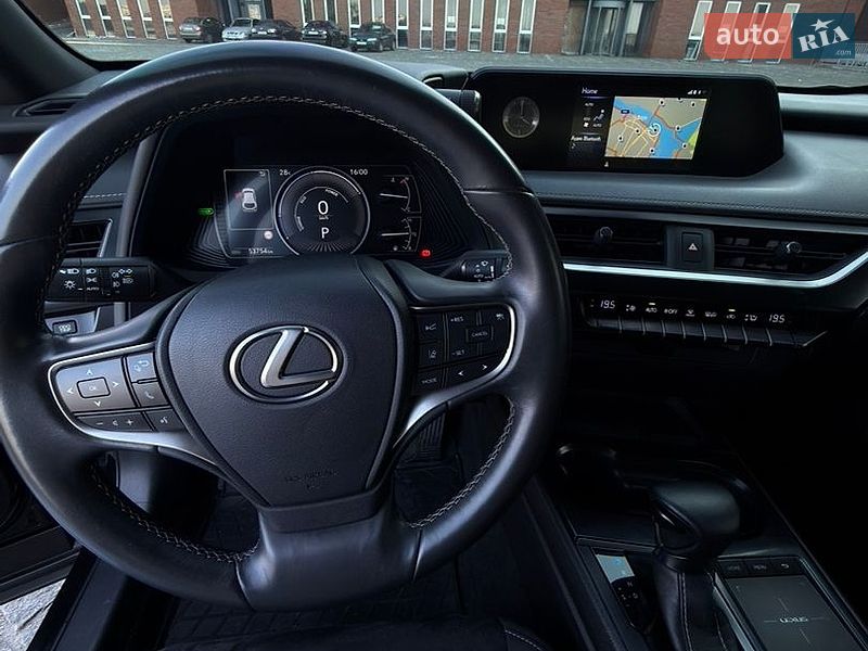 Позашляховик / Кросовер Lexus UX 2020 в Дніпрі