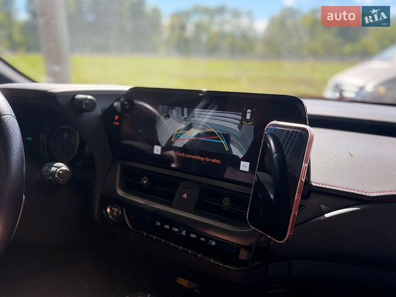 Позашляховик / Кросовер Lexus UX 2022 в Києві