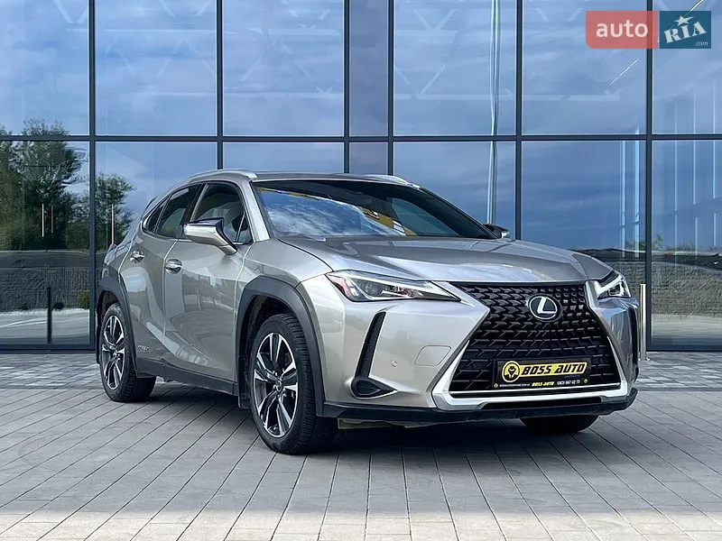 Lexus UX 2022