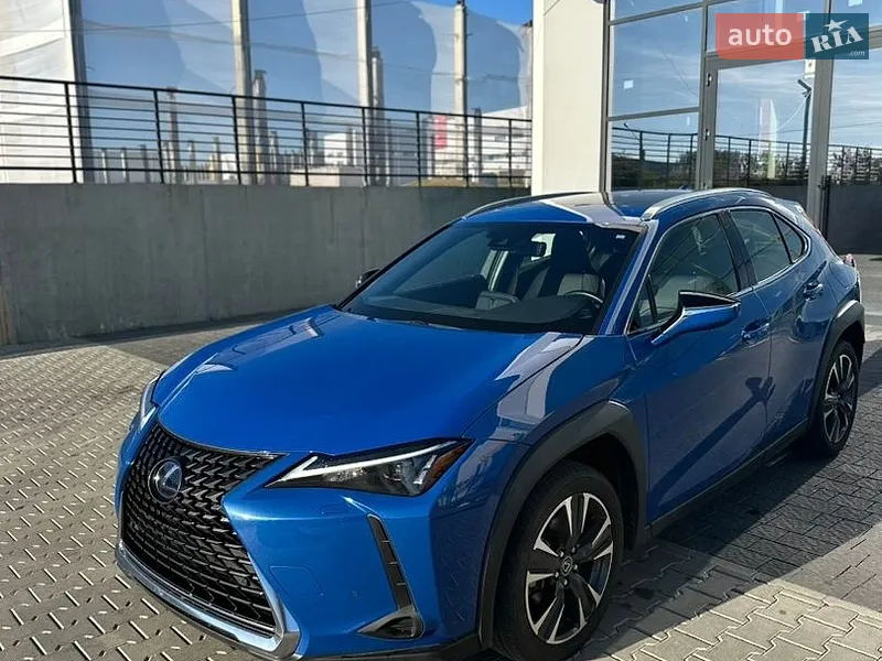 Lexus UX 2023