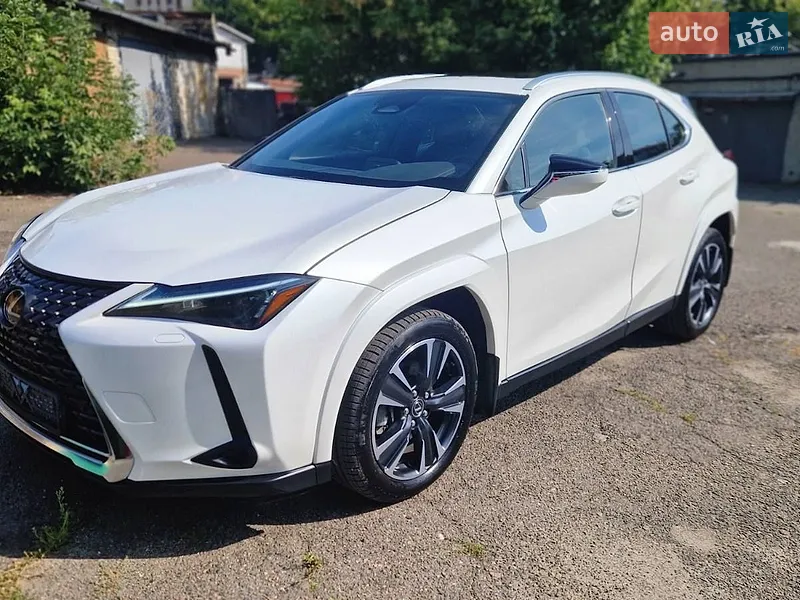 Lexus UX