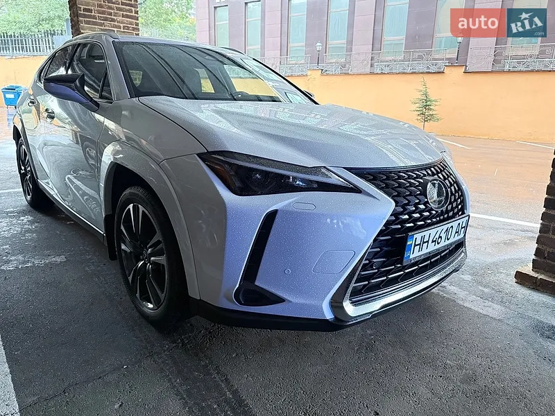 Lexus UX