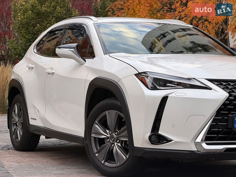Внедорожник / Кроссовер Lexus UX 2020 в Киеве