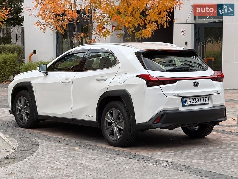 Внедорожник / Кроссовер Lexus UX 2020 в Киеве
