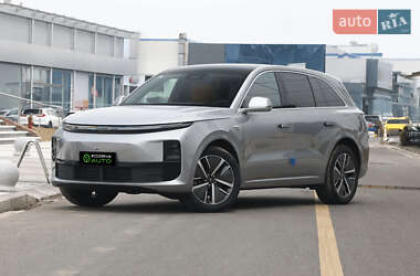 Внедорожник / Кроссовер Li Auto L6 2025 в Одессе