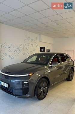 Внедорожник / Кроссовер Li Auto L6 2024 в 