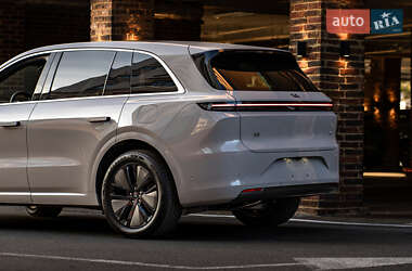 Внедорожник / Кроссовер Li Auto L6 2025 в 