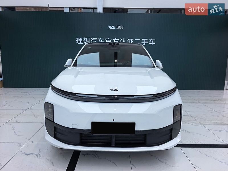 Li Auto L6 2024