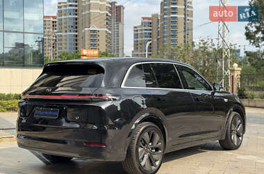 Внедорожник / Кроссовер Li Auto L7 2024 в 