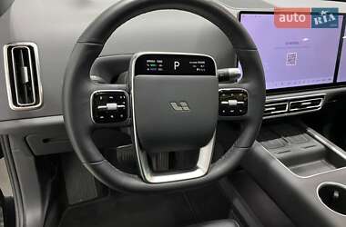 Внедорожник / Кроссовер Li Auto L7 2024 в 