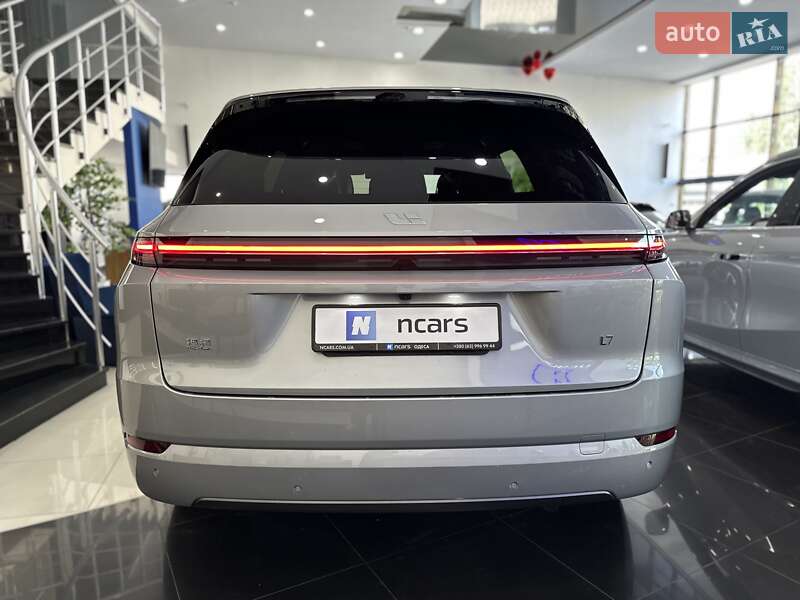 Внедорожник / Кроссовер Li Auto L7 2025 в Одессе