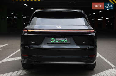 Позашляховик / Кросовер Li Auto L7 2025 в 