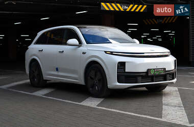 Внедорожник / Кроссовер Li Auto L7 2024 в 