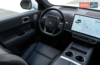 Внедорожник / Кроссовер Li Auto L7 2024 в 