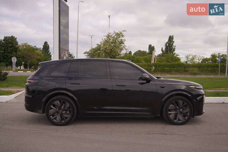 Внедорожник / Кроссовер Li Auto L7 2024 в Одессе