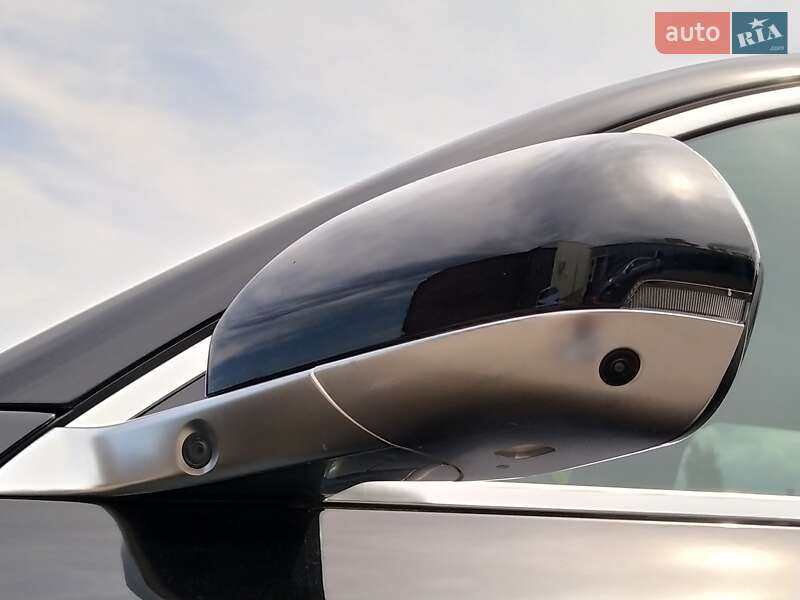 Внедорожник / Кроссовер Li Auto L7 2024 в Киеве