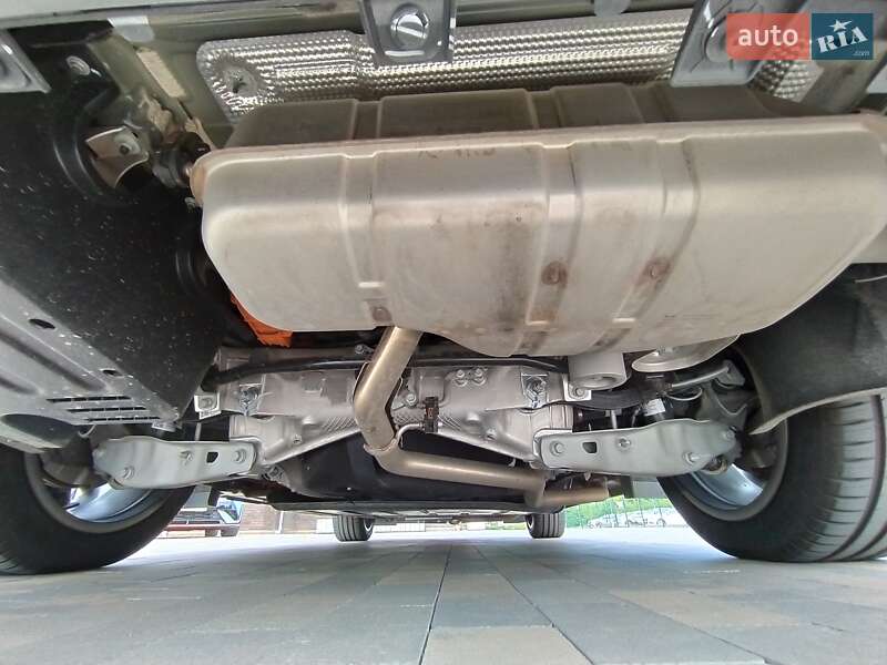 Внедорожник / Кроссовер Li Auto L7 2024 в Киеве