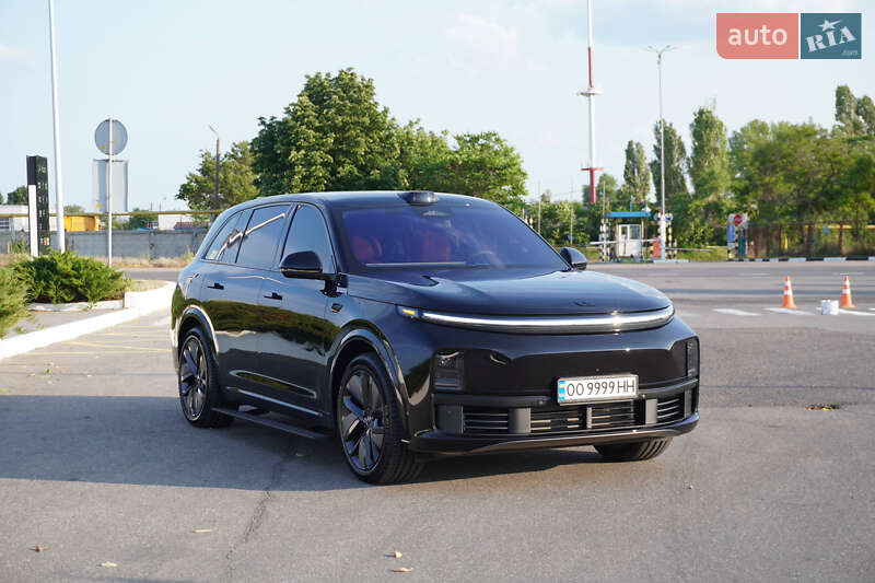 Внедорожник / Кроссовер Li Auto L7 2024 в Одессе