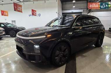 Внедорожник / Кроссовер Li Auto L7 2024 в Киеве