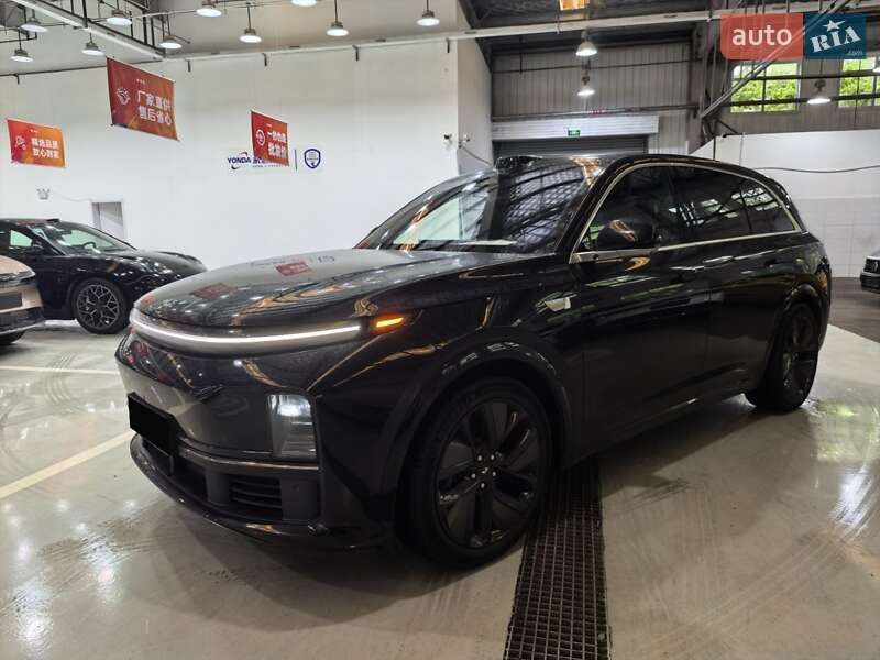 Внедорожник / Кроссовер Li Auto L7 2024 в 
