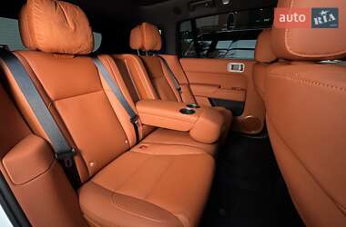 Позашляховик / Кросовер Li Auto L7 2024 в 