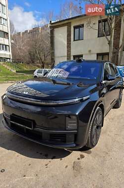 Внедорожник / Кроссовер Li Auto L7 2024 в Одессе