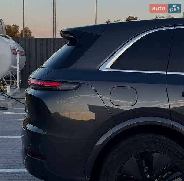 Позашляховик / Кросовер Li Auto L7 2024 в Броварах