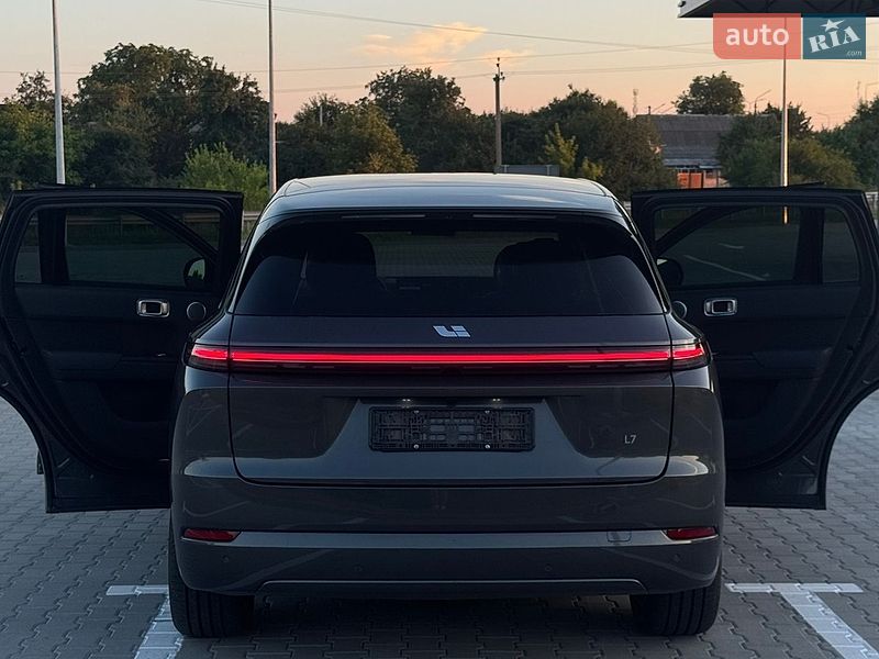 Позашляховик / Кросовер Li Auto L7 2024 в Броварах