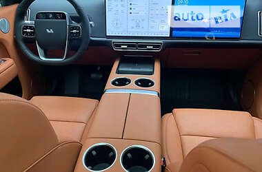 Седан Li Auto L9 2024 в 