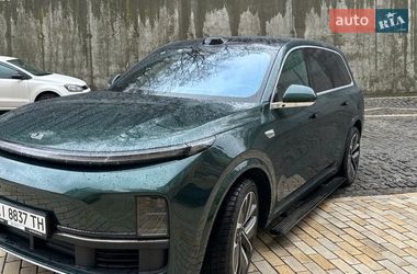 Внедорожник / Кроссовер Li Auto L9 2024 в Киеве