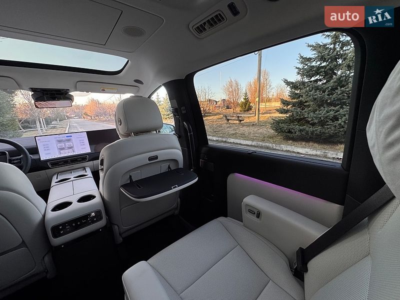 Минивэн Li Auto MEGA 2025 в Киеве