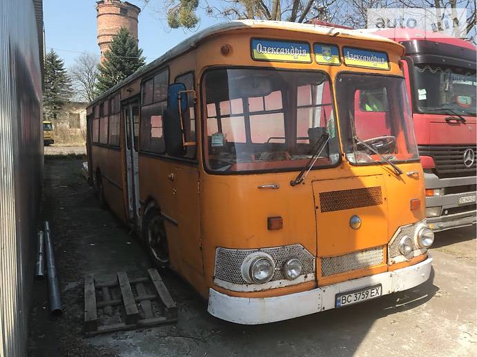 Автобус ЛиАЗ 677 1980 в Львове