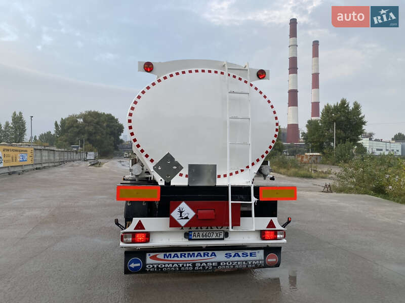 Цистерна полуприцеп Lider Damper 2013 в Киеве