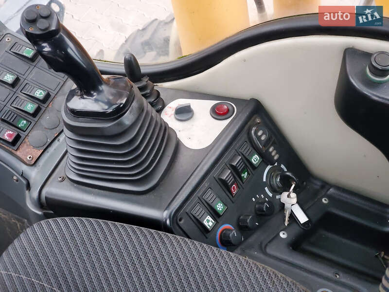 Колесный экскаватор Liebherr 312 2010 в Ровно