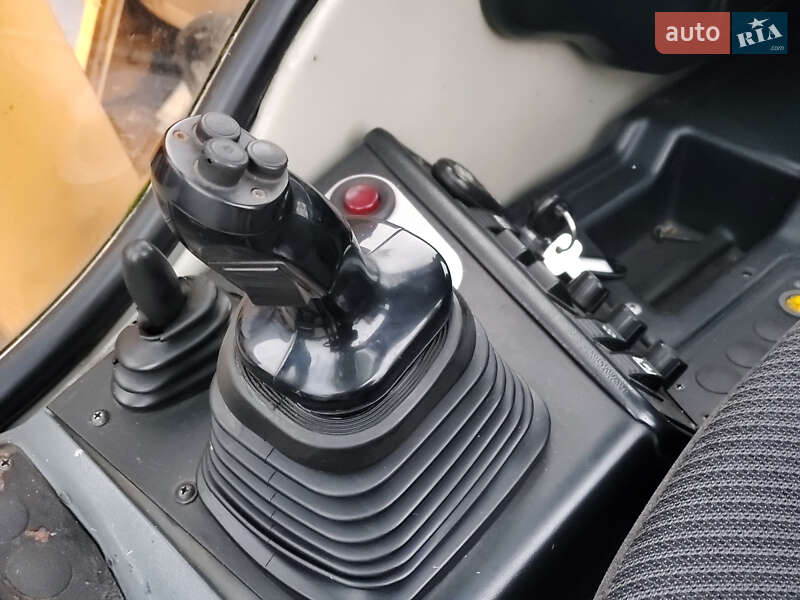 Колесный экскаватор Liebherr 312 2010 в Ровно