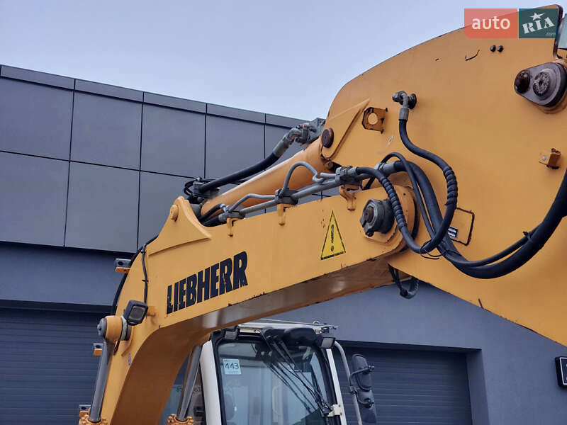 Колесный экскаватор Liebherr 312 2010 в Ровно