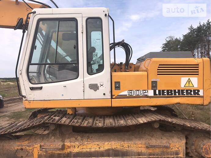 Liebherr 902 1997