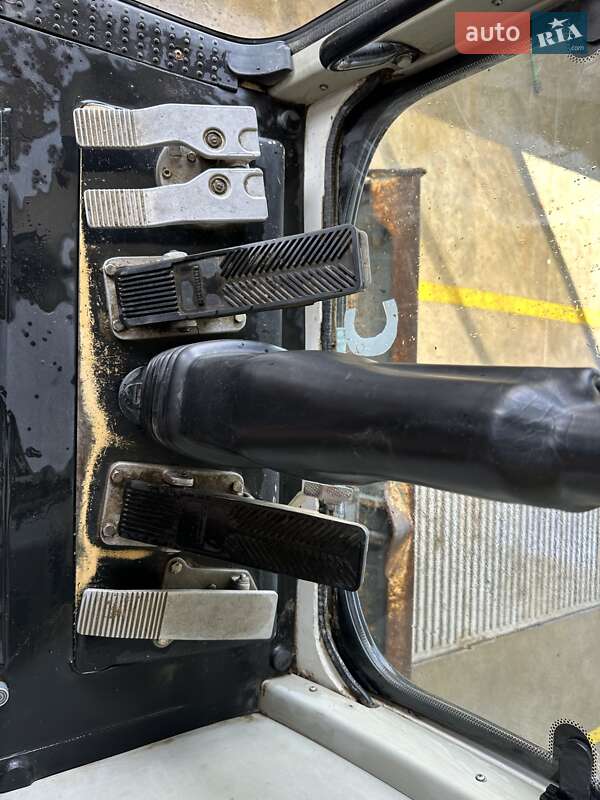 Колісний екскаватор Liebherr 904 2009 в Чернівцях фото 32 Колісний екскаватор Liebherr 904 2009 в Чернівцях